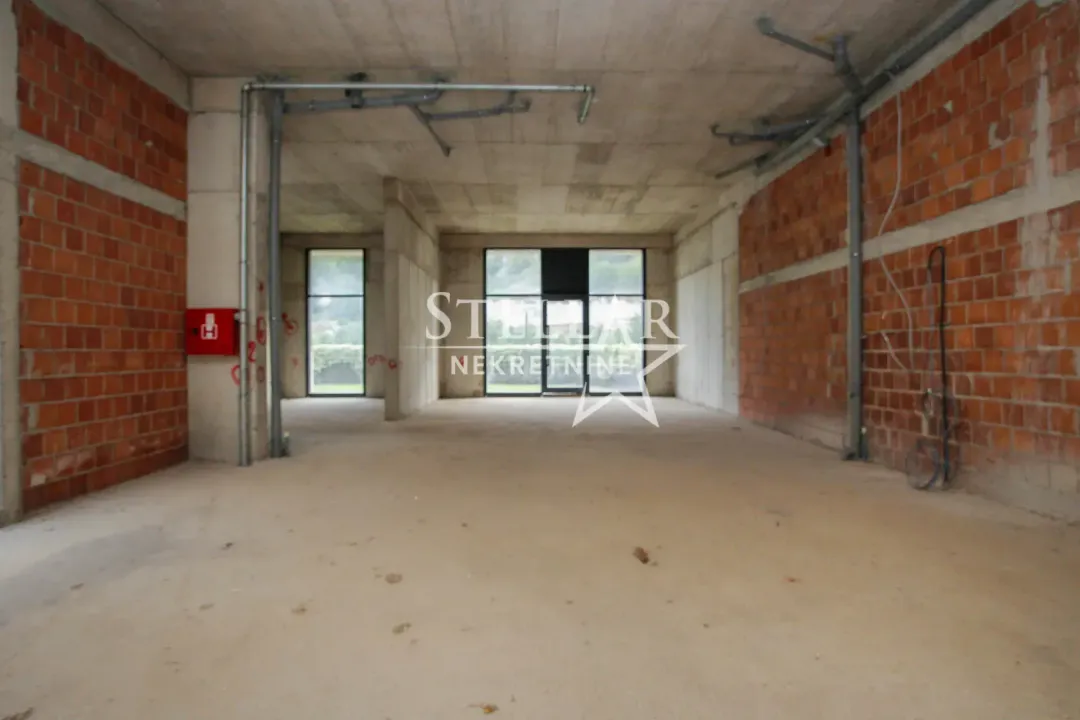 Rent, office space, 126m², Ljubović, Podgorica