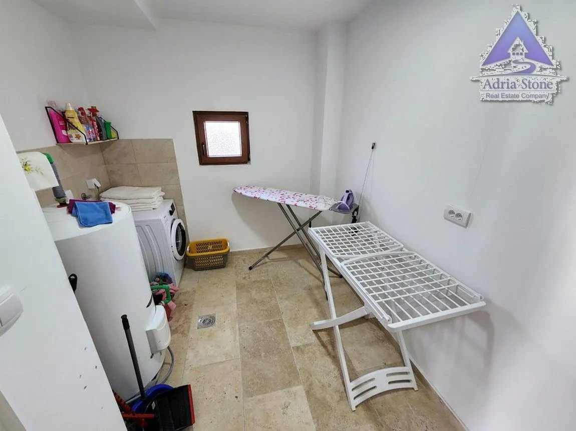Sale, house, 199m², Kuljače, Budva