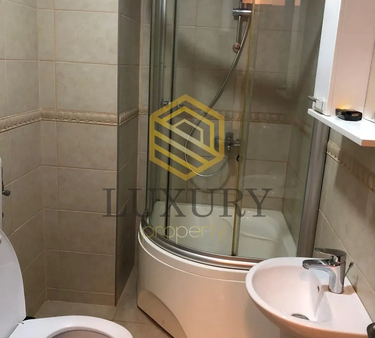 Izdavanje, jednosoban stan, 52m², 1 maj, Podgorica