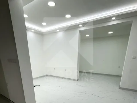 Izdavanje, poslovni prostor, 100m², Blok 9, Podgorica - image 4