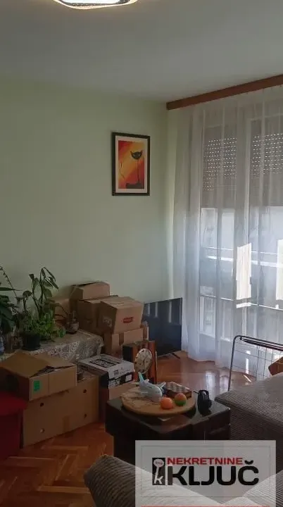 Sale, three bedroom apartment, 70m², Bulevar Oslobodjenja, Novi Sad Sve Podlokacije