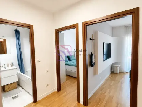 Izdavanje, jednosoban stan, 50m², City Kvart, Podgorica - image 12