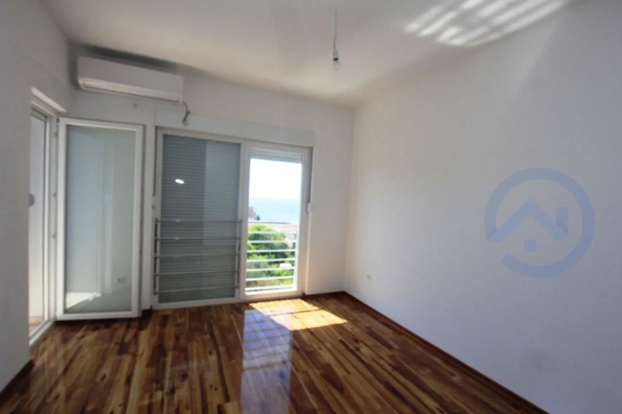 Sale, apartment, 59m², Petrovac, Budva