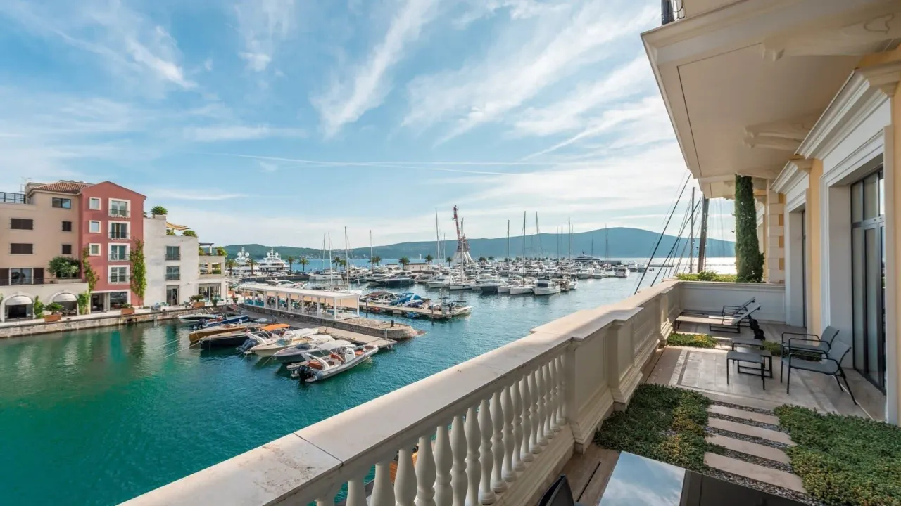 Sale, three bedroom apartment, 221m², Porto Montenegro, Tivat