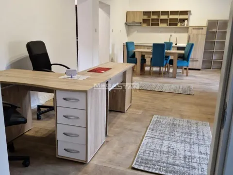 Izdavanje, poslovni prostor, 72m², Kalenić Pijaca, Vračar Sve Podlokacije - image 5