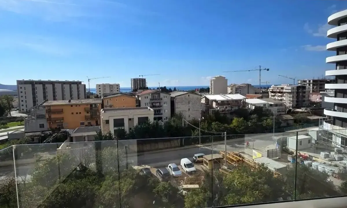 Prodaja, dvosoban stan, 69m², Centar, Bar