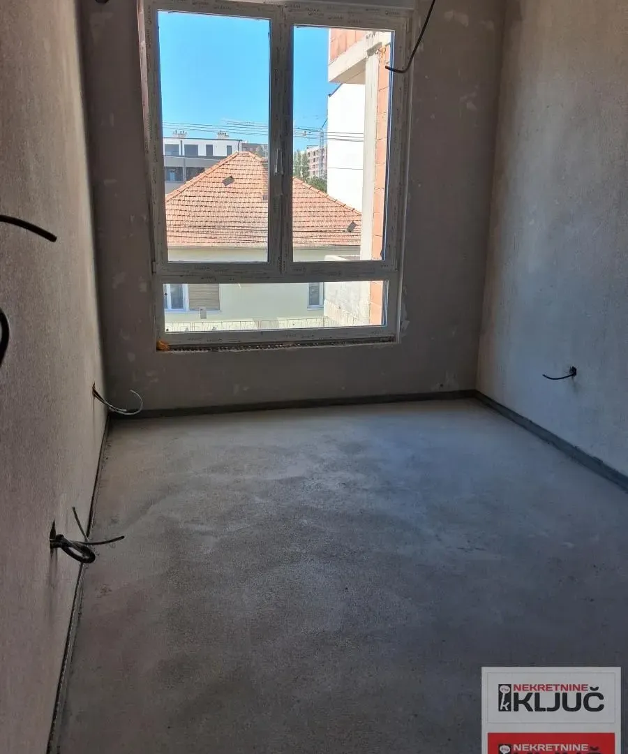 Prodaja, četvorosoban stan, 103m², Telep, Novi Sad Sve Podlokacije