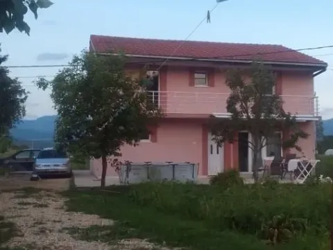 Prodaja, kuća, 140m², Miločani, Nikšić