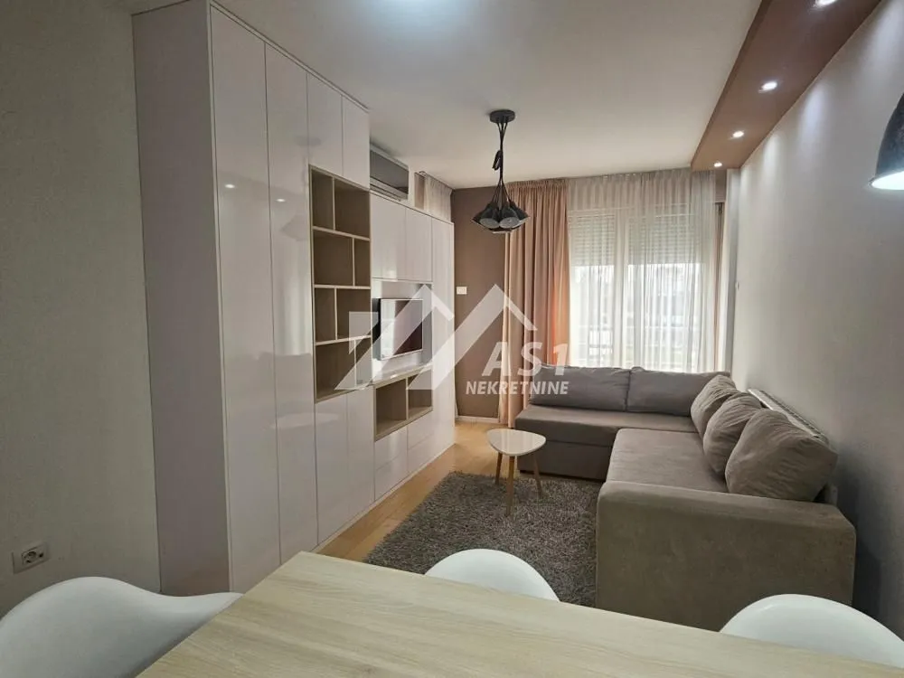 Izdavanje, dvosoban stan, 42m², Spens, Novi Sad Sve Podlokacije