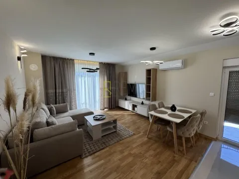 Izdavanje, dvosoban stan, 55m², Zagorič, Podgorica