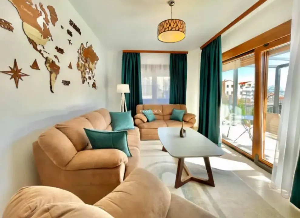 Izdavanje, trosoban stan, 300m², Budva, Crna Gora