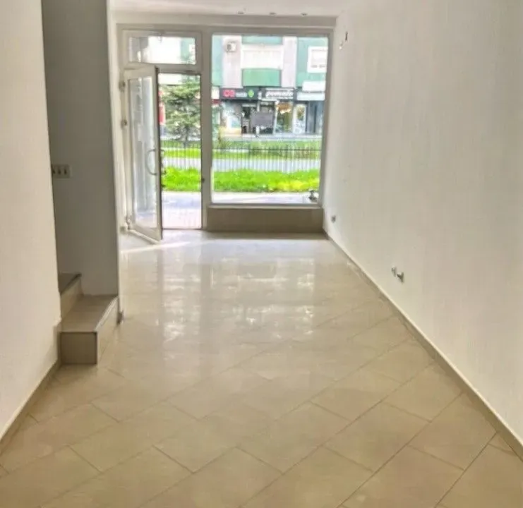 Rent, office space, 80m², Stari Aerodrom, Podgorica