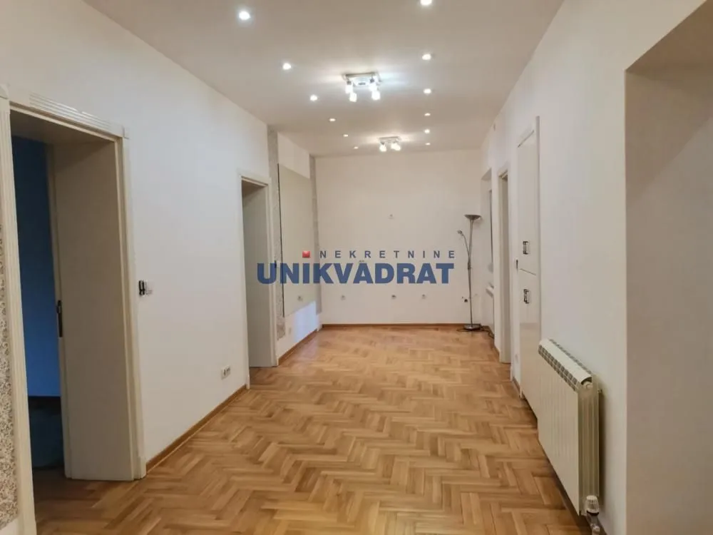 Izdavanje, poslovni prostor, 96m², Palata Pravde, Beograd