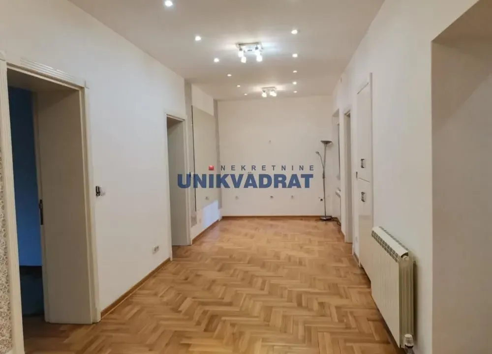 Izdavanje, poslovni prostor, 96m², Palata Pravde, Beograd