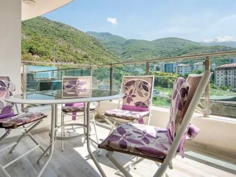 Sale, two bedroom apartment, 55m², Bečići, Budva - image 1