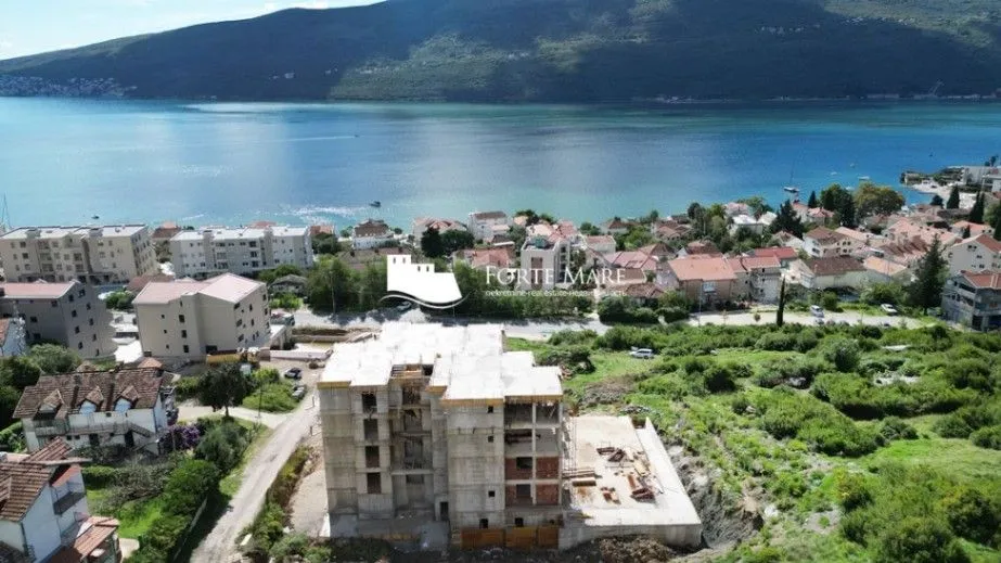 Prodaja, jednosoban stan, 46m², Đenovići, Herceg Novi