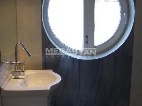 Sale, house, 215m², Savski Venac, Beograd - image 18