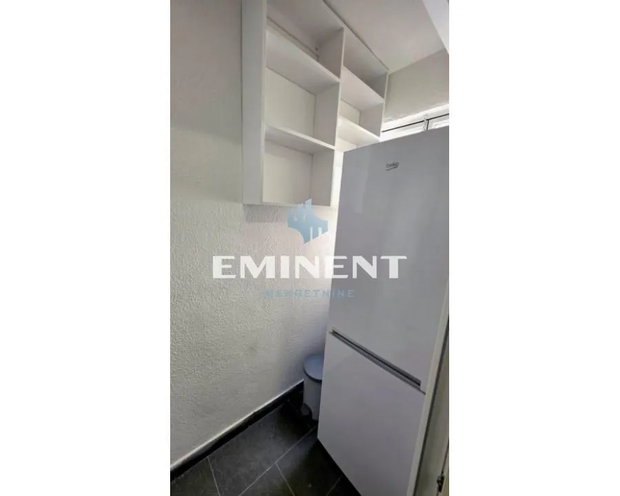 Izdavanje, dvosoban stan, 46m², Slavija, Vračar Sve Podlokacije