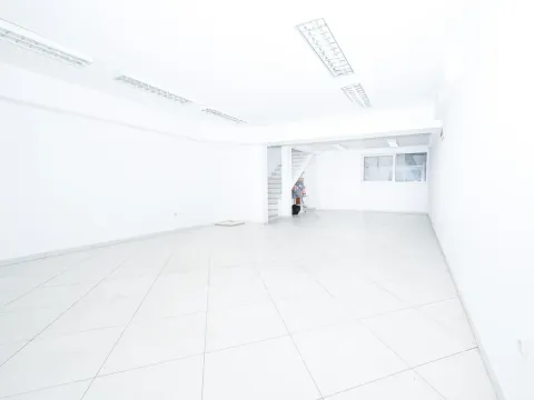 Rent, office space, 100m², Stari Aerodrom, Podgorica - image 9