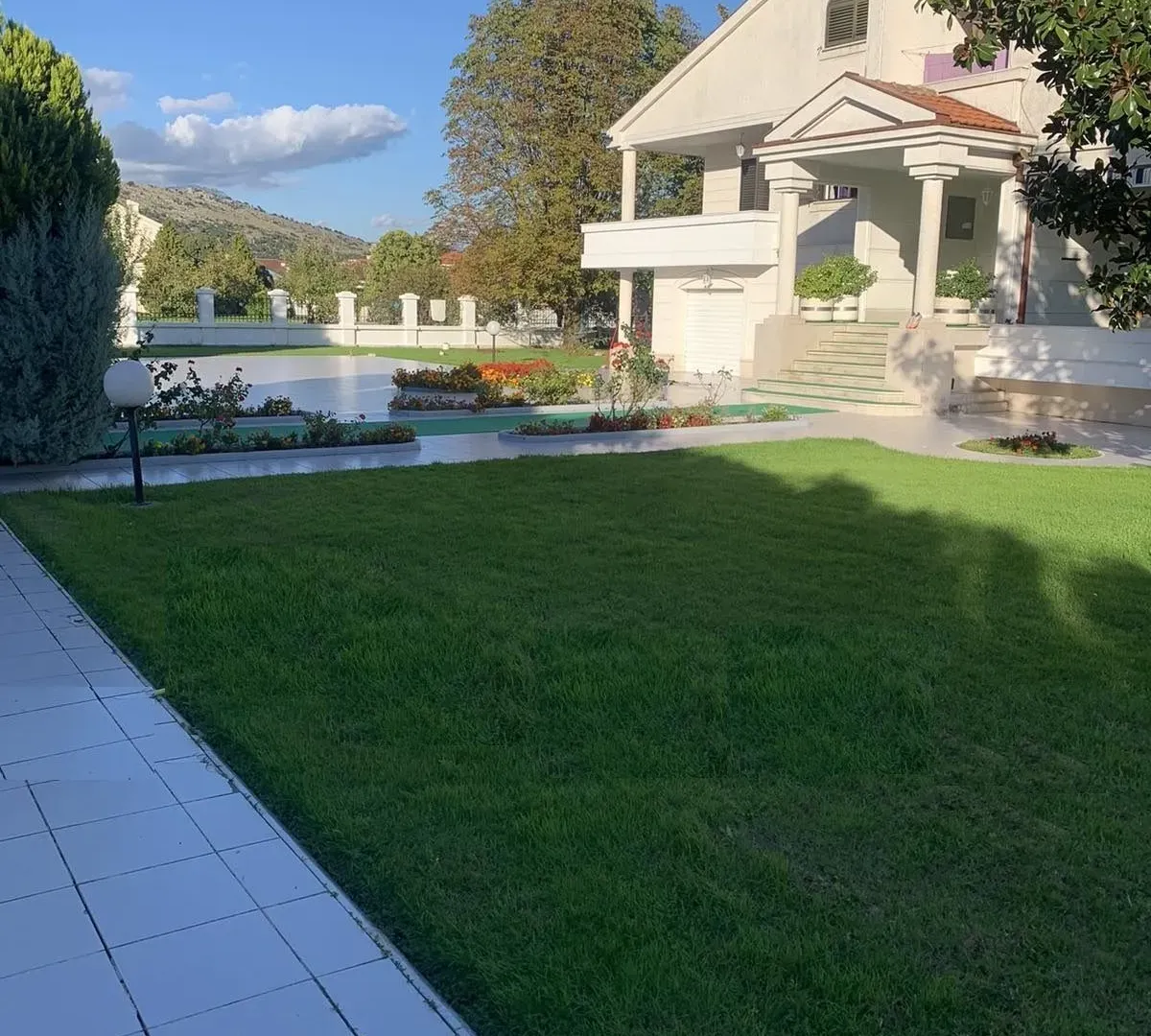Sale, house, 930m², Tološi, Podgorica
