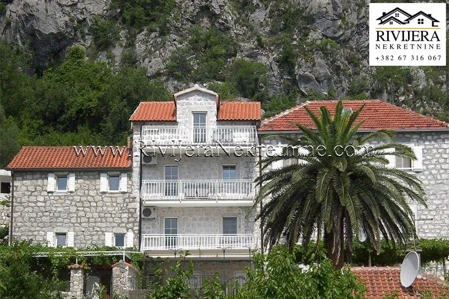 Sale, house, 130m², Lipci, Kotor