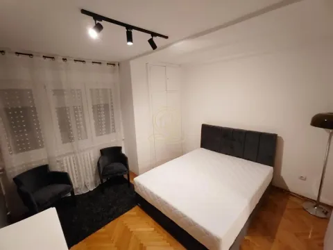 Rent, three bedroom apartment, 88m², Stari Grad, Beograd - image 2