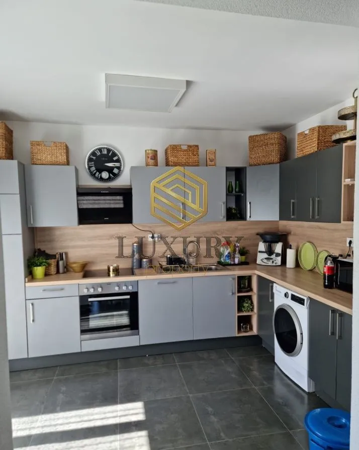 Prodaja, kuća, 94m², Šušanj, Bar