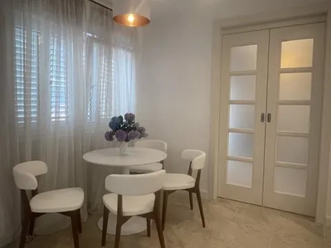 Prodaja, dvosoban stan, 52m², Prčanj, Kotor - image 4