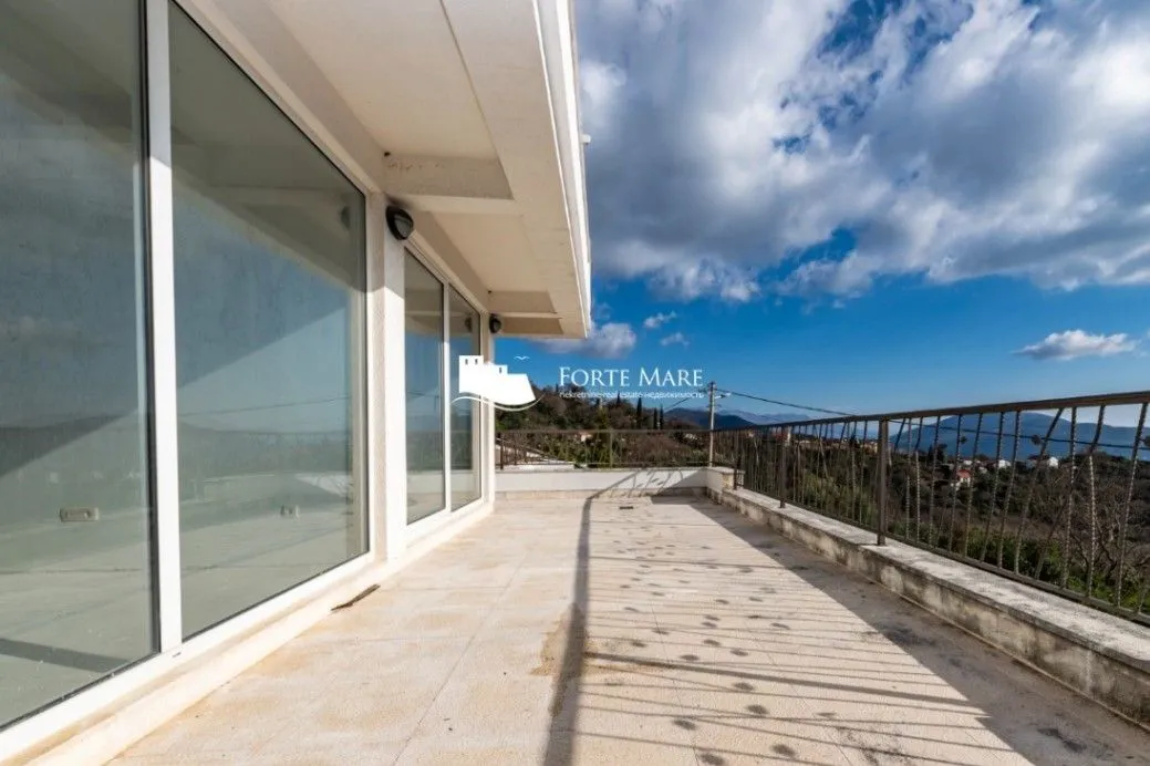 Prodaja, trosoban stan, 88m², Topla, Herceg Novi
