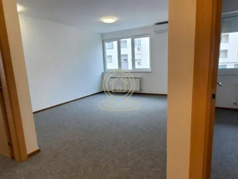 Rent, office space, 61m², Bulevar Evrope, Novi Sad Sve Podlokacije - image 7