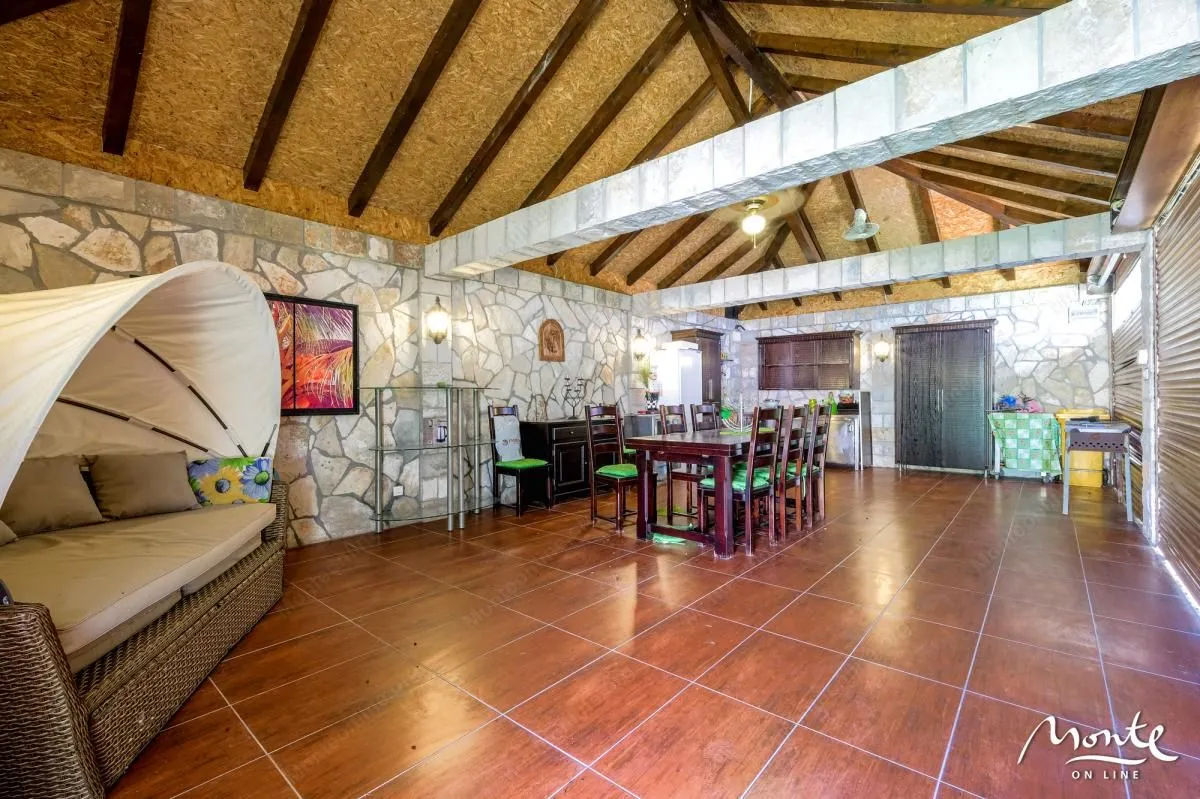 Sale, house, 430m², Bečići, Budva