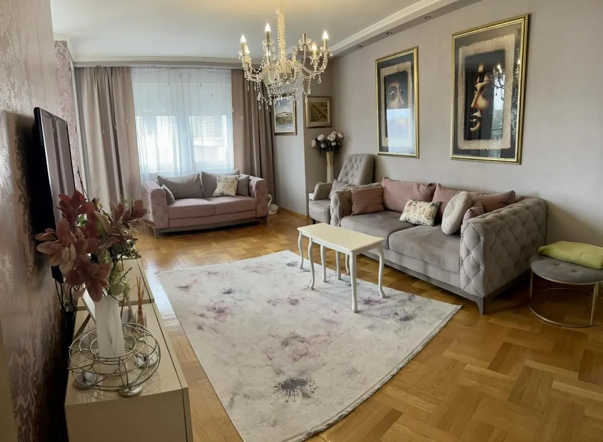 Prodaja, stan, 124m², Cara Dušana, Novi Sad Sve Podlokacije