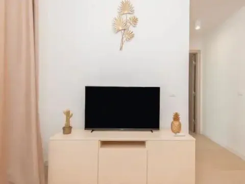 Izdavanje, jednosoban stan, 40m², Centar, Tivat - image 5