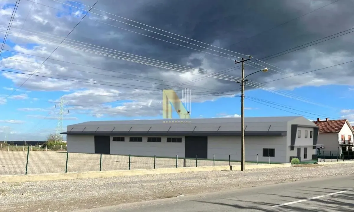 Izdavanje, poslovni prostor, 1150m², Šabac, Srbija