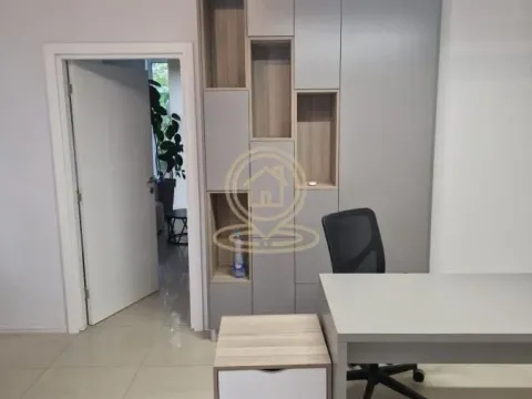 Rent, office space, 70m², Hadzipopovac, Palilula Sve Podlokacije - image 15