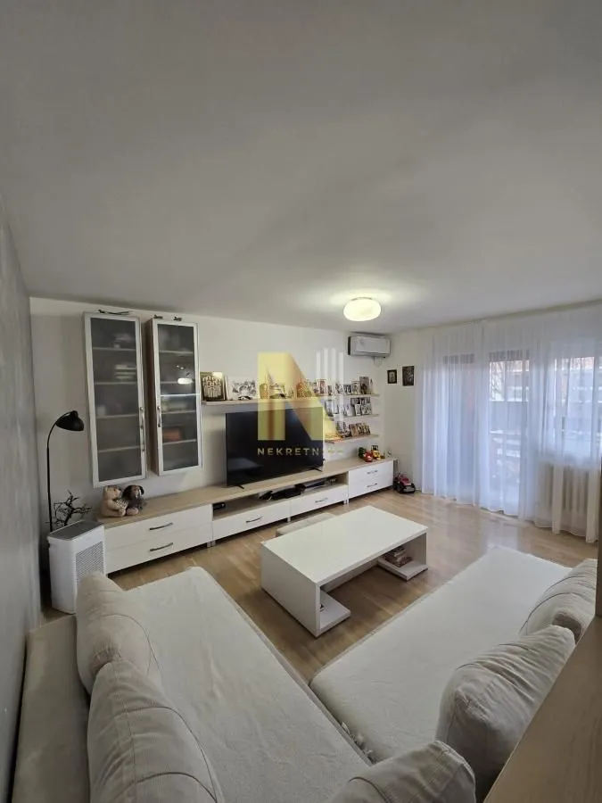 Prodaja, četvorosoban stan, 94m², Novo naselje, Novi Sad