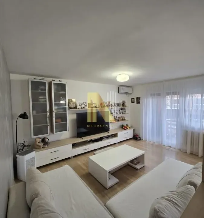 Prodaja, četvorosoban stan, 94m², Novo naselje, Novi Sad