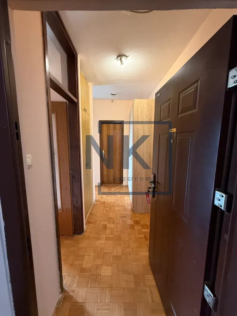 Rent, studio apartment, 42m², Stari Aerodrom, Podgorica