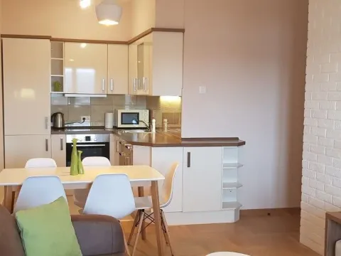 Rent, one bedroom apartment, 49m², Centar, Tivat - image 8