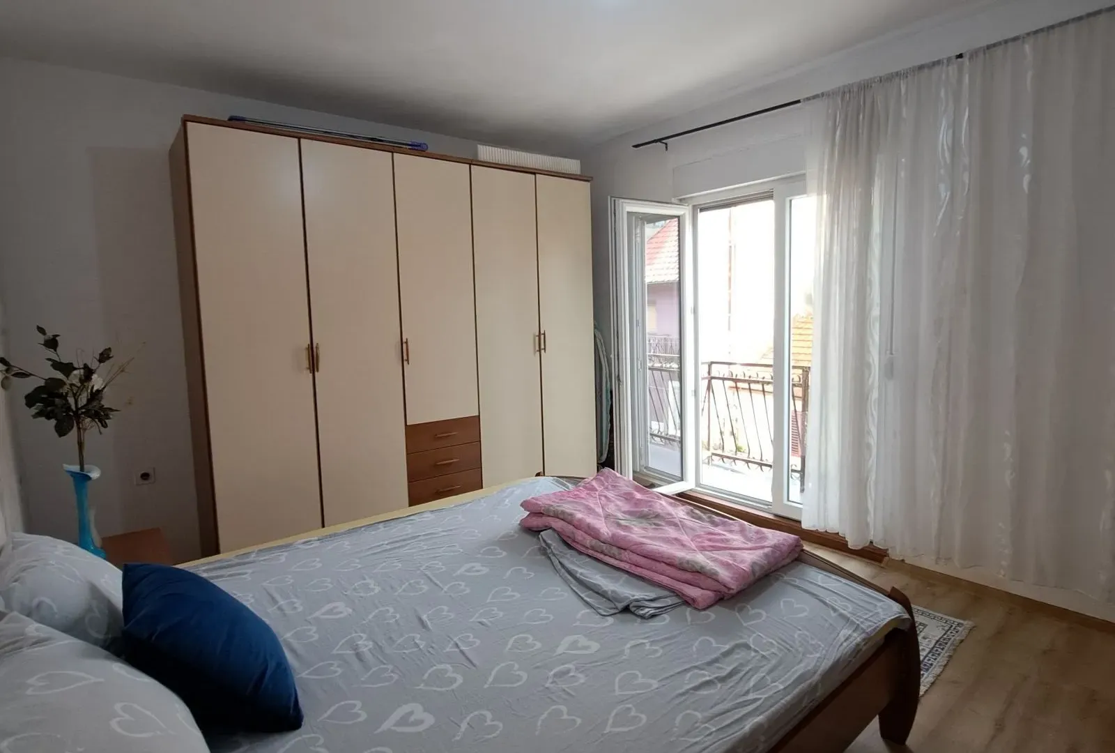 Izdavanje, jednosoban stan, 55m², Centar, Cetinje