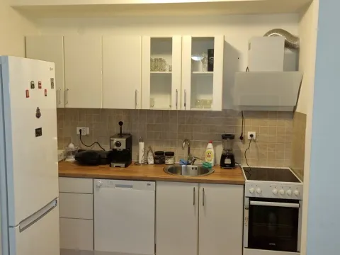 Prodaja, dvosoban stan, 76m², Centar, Bar - image 4
