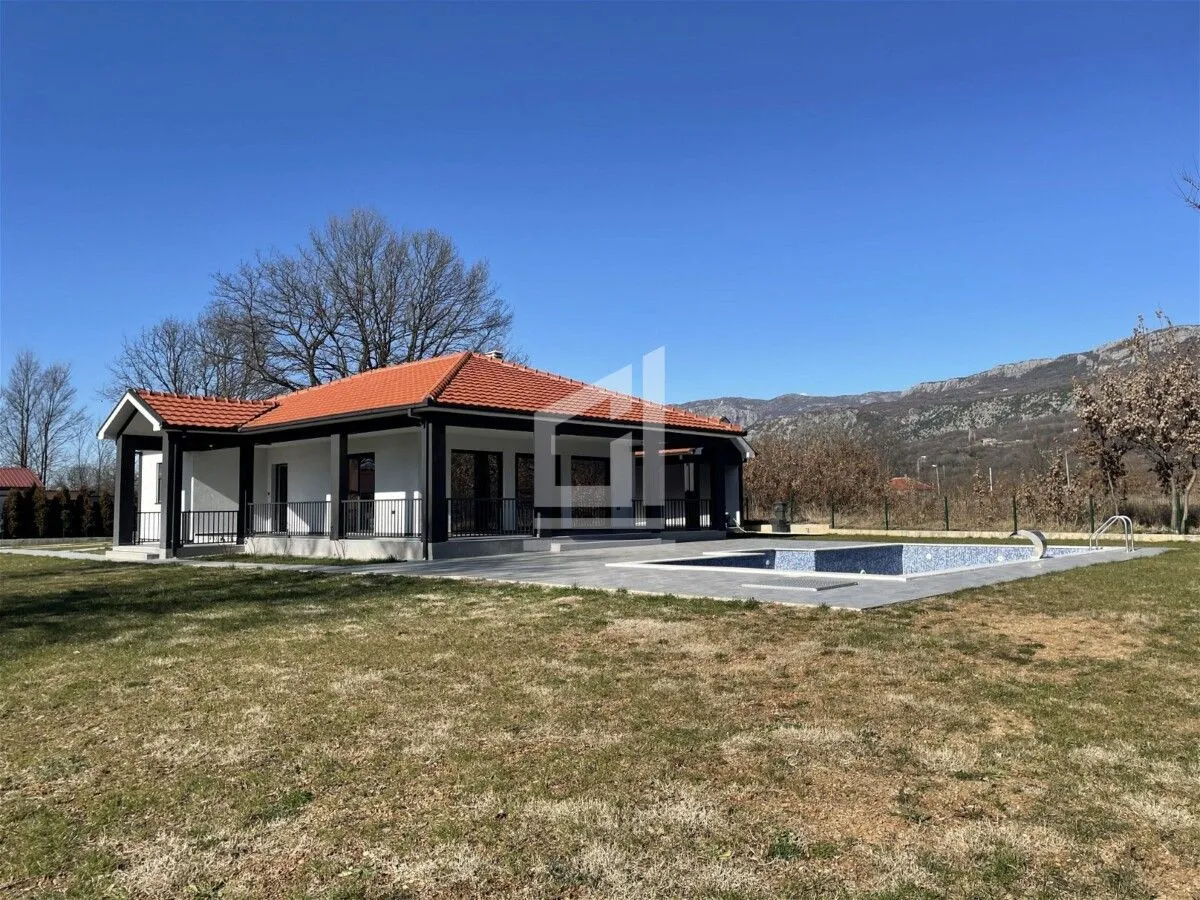Izdavanje, kuća, 110m², Pričelje, Podgorica