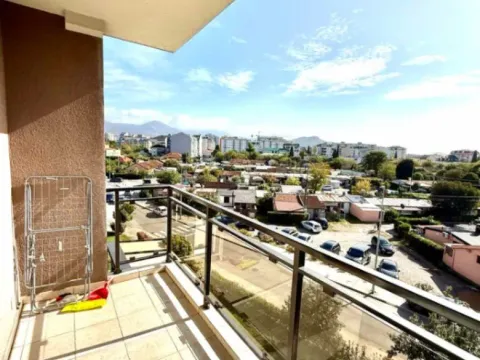 Izdavanje, jednosoban stan, 50m², Ljubović, Podgorica - image 12