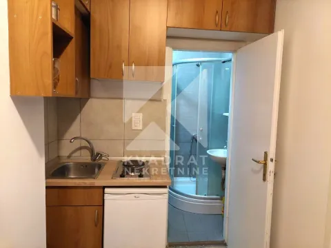 Rent, studio apartment, 30m², Centar, Podgorica - image 4