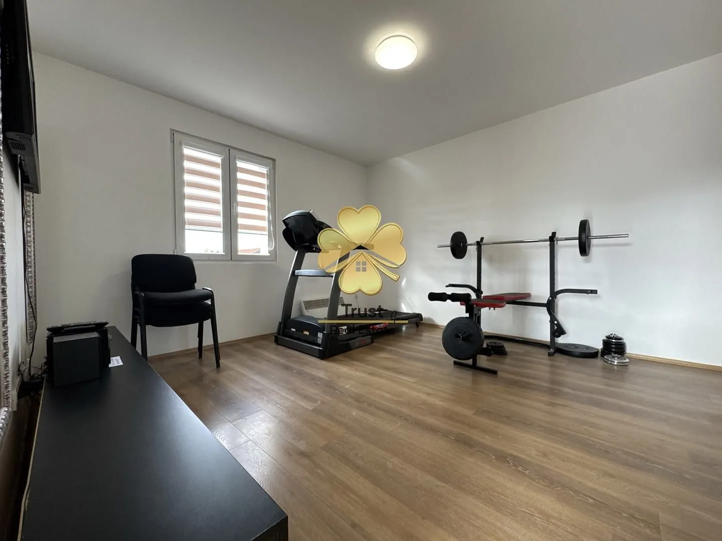 Rent, house, 250m², Tološi, Podgorica