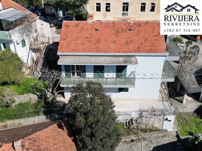 Prodaja, kuća, 372m², Centar, Herceg Novi