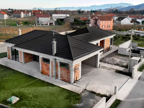 Sale, house, 259m², Donji Kokoti, Podgorica - image 2