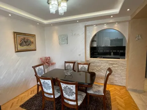 Rent, two bedroom apartment, 75m², Ljubović, Podgorica - image 9