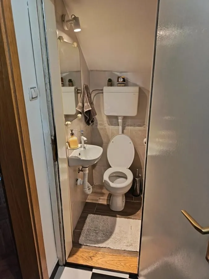 Prodaja, dvosoban stan, 61m², Cara Dušana, Novi Sad Sve Podlokacije