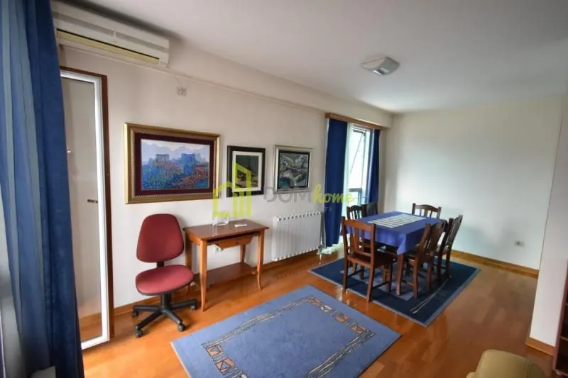 Izdavanje, trosoban stan, 117m², Preko Morače, Podgorica